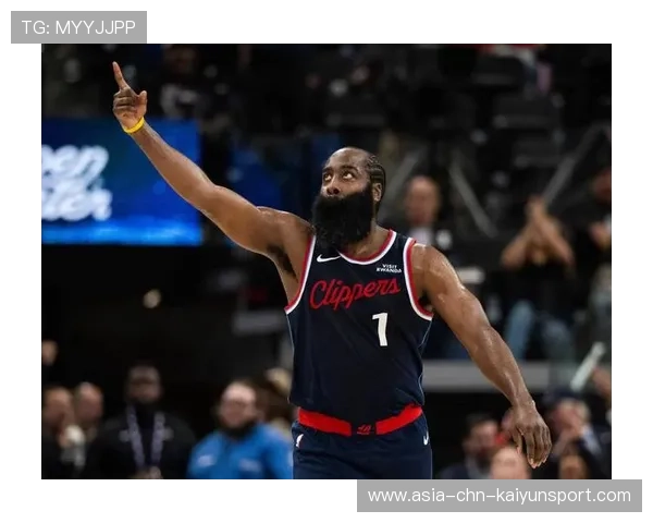 快船一记脑残失误让哈登抓狂?,火箭快船哈登晃倒三分