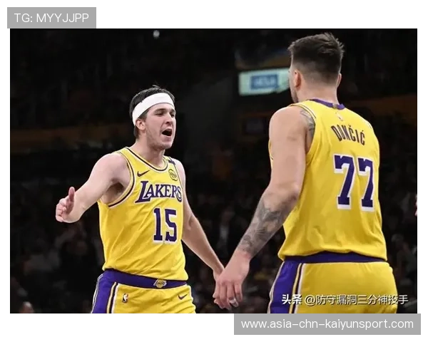 湖人核心巨头里夫斯右腹股沟拉伤,将缺阵一段时间,湖人 里夫斯